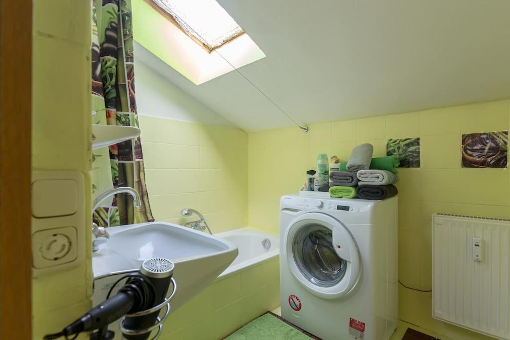 Lovely Spacious 3Room Loft Under Roof-100M2-Touristarea Rauth Zewnętrze zdjęcie
